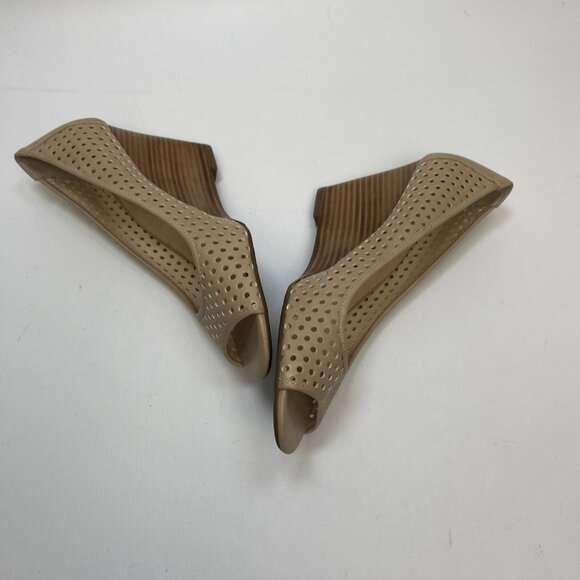 Franco Sarto Ginesa Tan Leather Peep Toe Heels Womens 8M Perforated Faux Leather - Picture 5 of 13